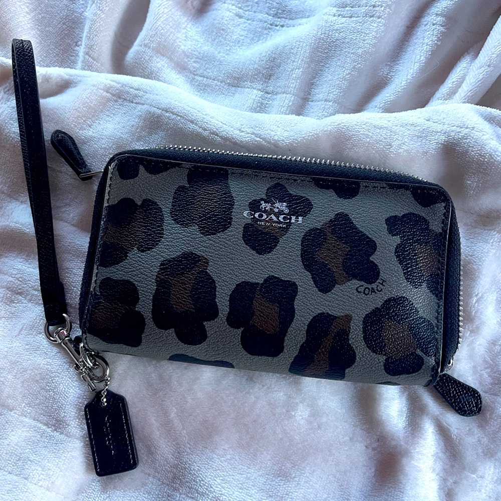 Coach cheetah / leopard print wallet wristlet black and brown